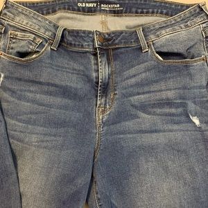 Old Navy “Rockstar “ mid-rise jeans 14 tall